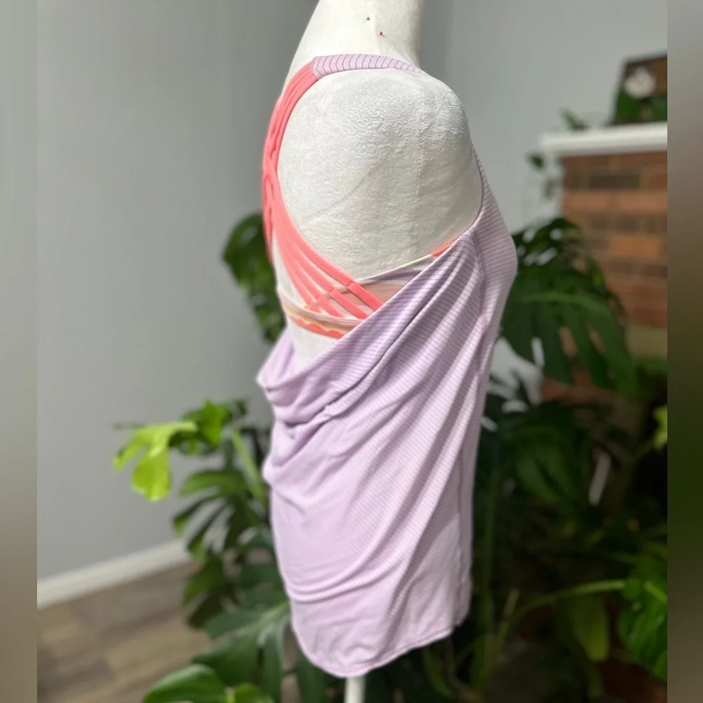 (Price firm) Lululemon dropped back tank top size 4 excellent condition